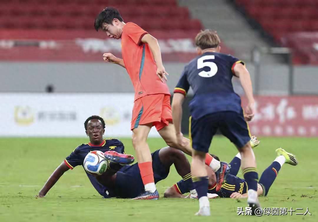 2球领先后被扳平咋办?程晟涵补时绝杀阿森纳U17